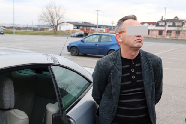 Раскринкани педофили из РС: Малолетнице позивали на дејт, дочекали их инспектори